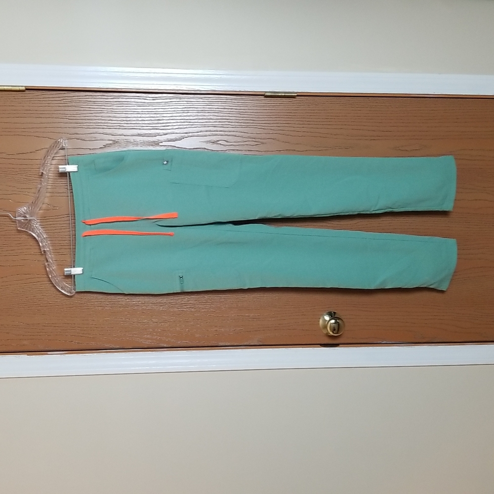Figs Seafoam Green Yola Zip Pocket Scrub Bottoms Pants TW2000T XS Tall
